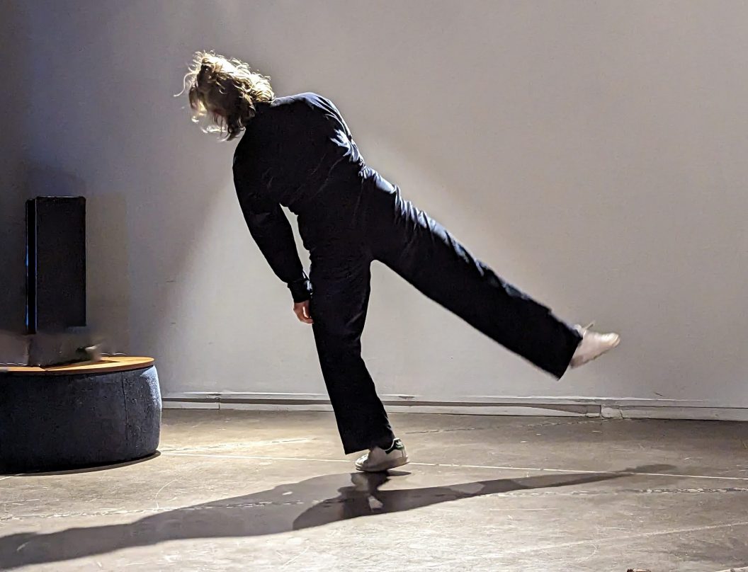 Erin Flynn – Praxis Contemporaine – 26-27 – FR